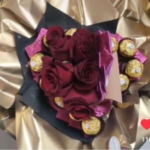 Art. BOUQUET CUORE CON CIOCCO E ROSE
