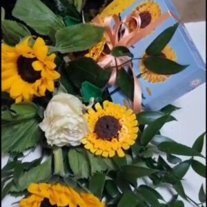 Art. BOUQUET GIRASOLI E LEGO