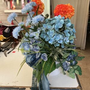 Art. VASO BIANCO CON FIORI FINTI MEDIUM