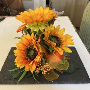 Art. ARDESIA CON FIORI FINTI